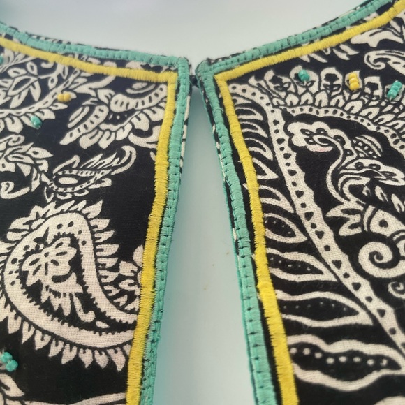 Choices b/w paisley jacket - Picture 4 of 9